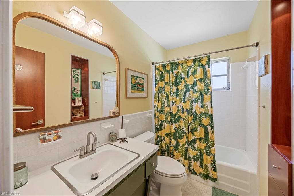 1304 Milano DR, NAPLES FL 34103-15