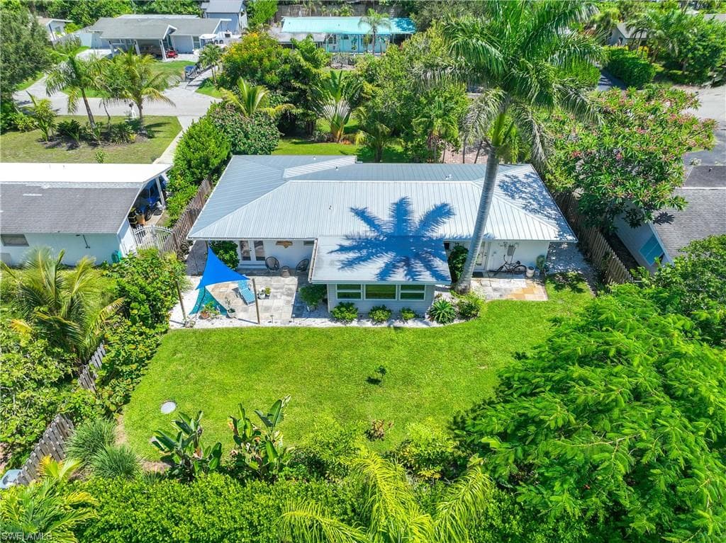 1304 Milano DR, NAPLES FL 34103-27