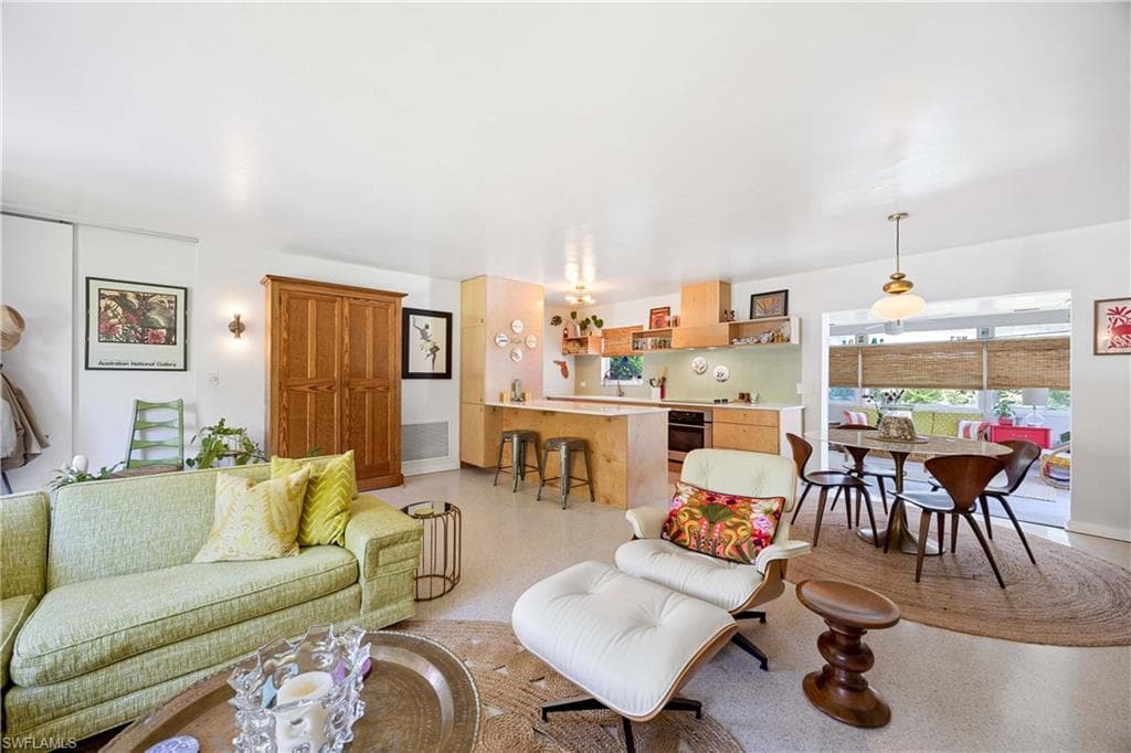 1304 Milano DR, NAPLES FL 34103-9