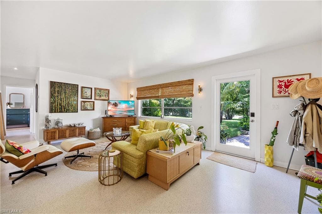 1304 Milano DR, NAPLES FL 34103-7