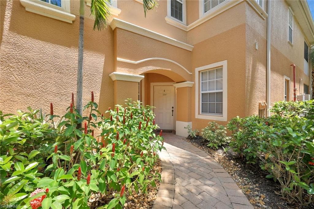 28101 Mandolin CT # 114, BONITA SPRINGS FL 34135-1