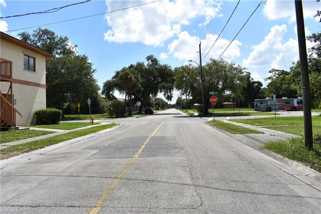 2849 Price AVE, FORT MYERS FL 33916-15