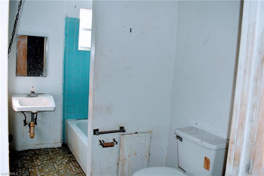 2849 Price AVE, FORT MYERS FL 33916-6