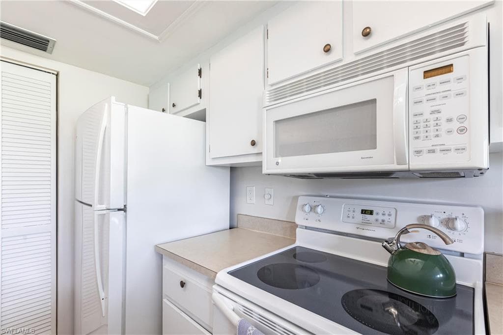 5665 Trailwinds DR # 615, FORT MYERS FL 33907-5