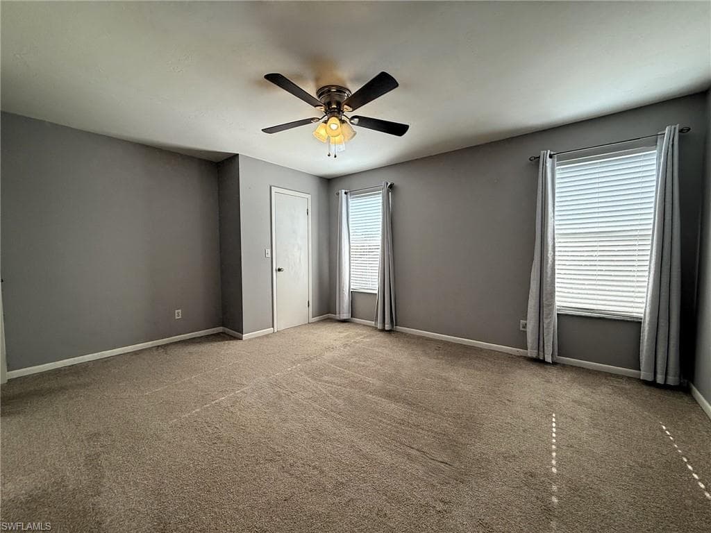 6129 Lake Front DR, FORT MYERS FL 33908-6