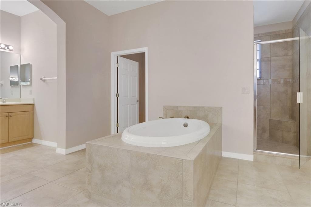 21547 Baccarat LN # 204, ESTERO FL 33928-20