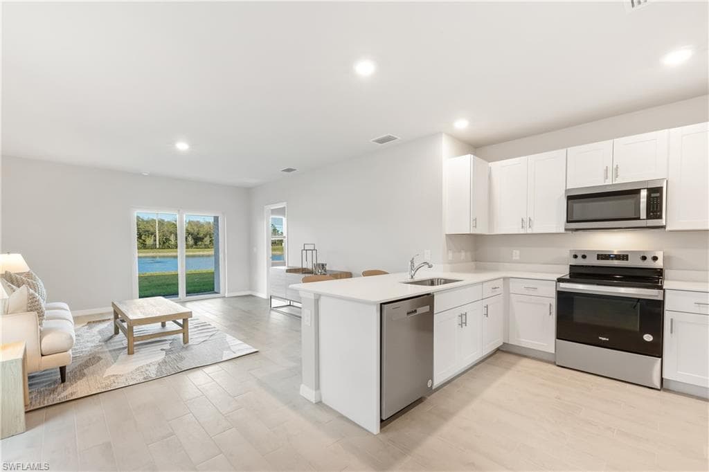 1168 BROOKLANDS DR, FORT MYERS FL 33905-3