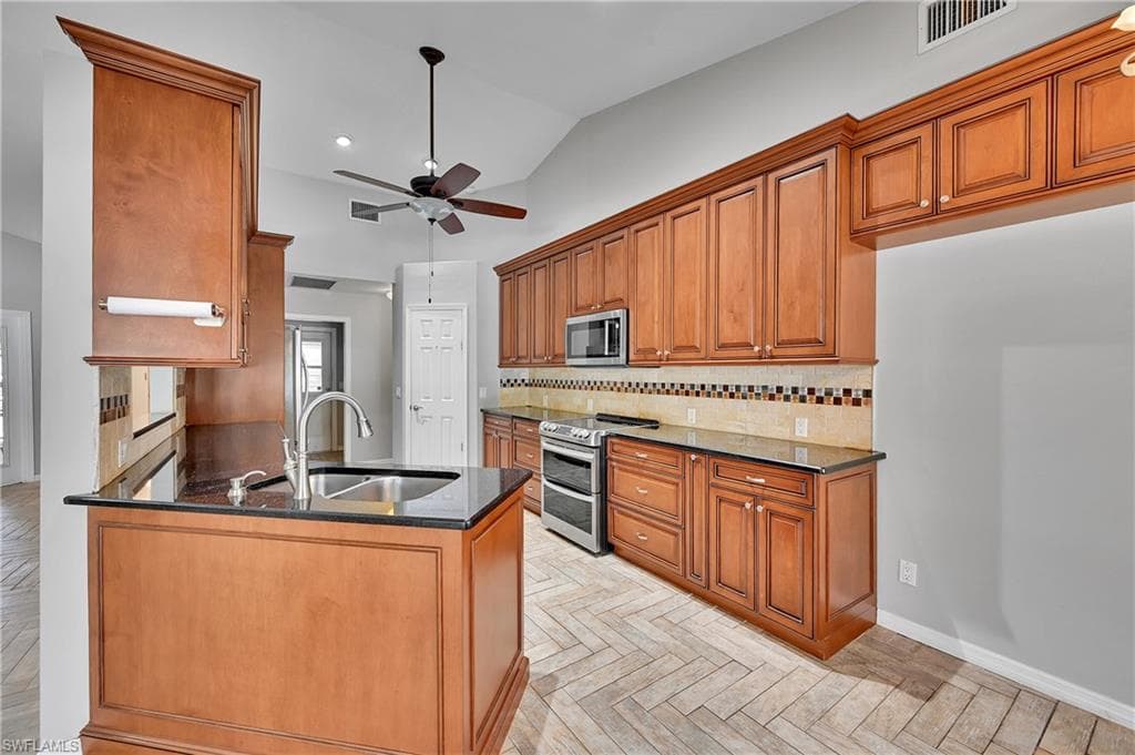 6163 Briarwood TER, FORT MYERS FL 33912-16