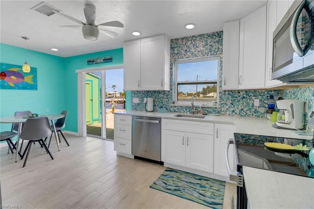 2567 Cay CV, MATLACHA FL 33993-16