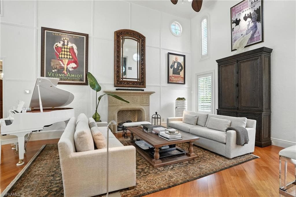 2892 Tiburon BLVD E, NAPLES FL 34109-6