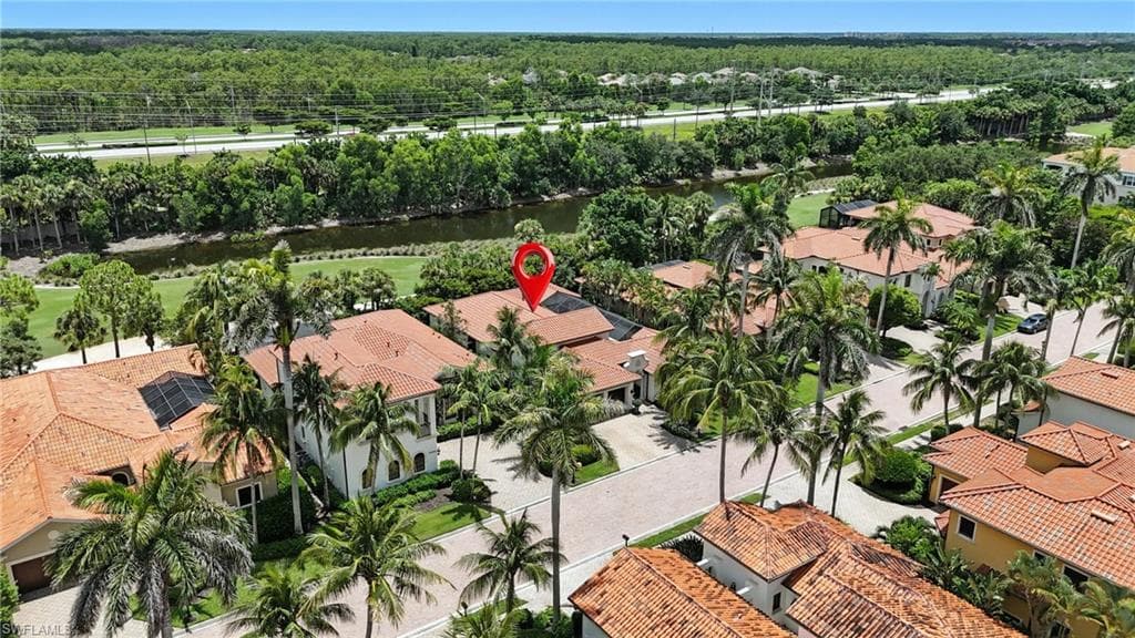 2892 Tiburon BLVD E, NAPLES FL 34109-2