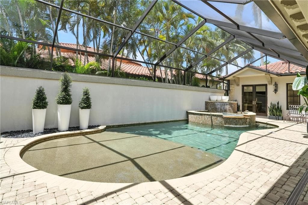 2892 Tiburon BLVD E, NAPLES FL 34109-39