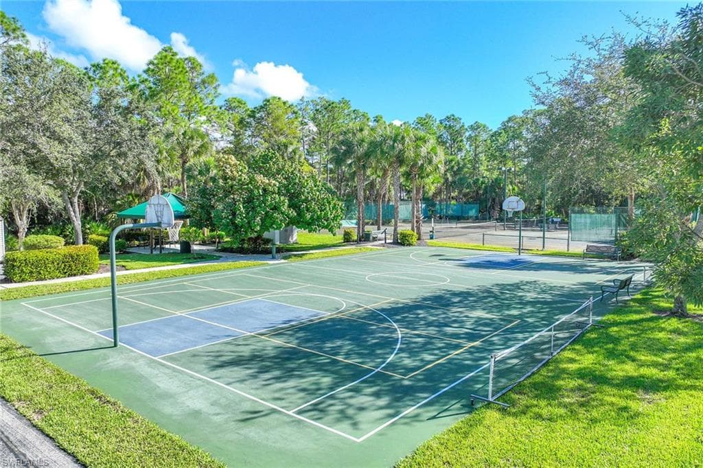 1821 Tarpon Bay DR S, NAPLES FL 34119-33