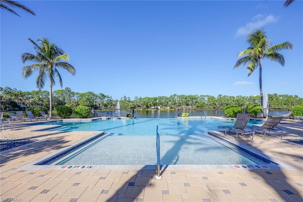 1821 Tarpon Bay DR S, NAPLES FL 34119-36