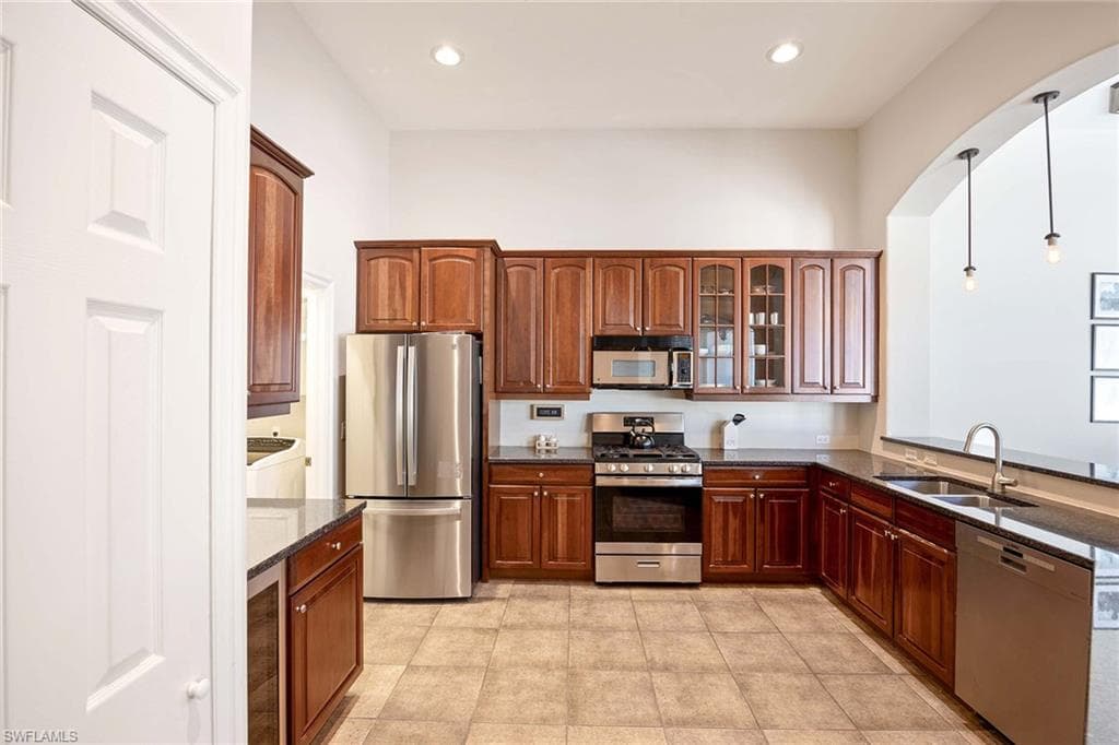 1821 Tarpon Bay DR S, NAPLES FL 34119-14