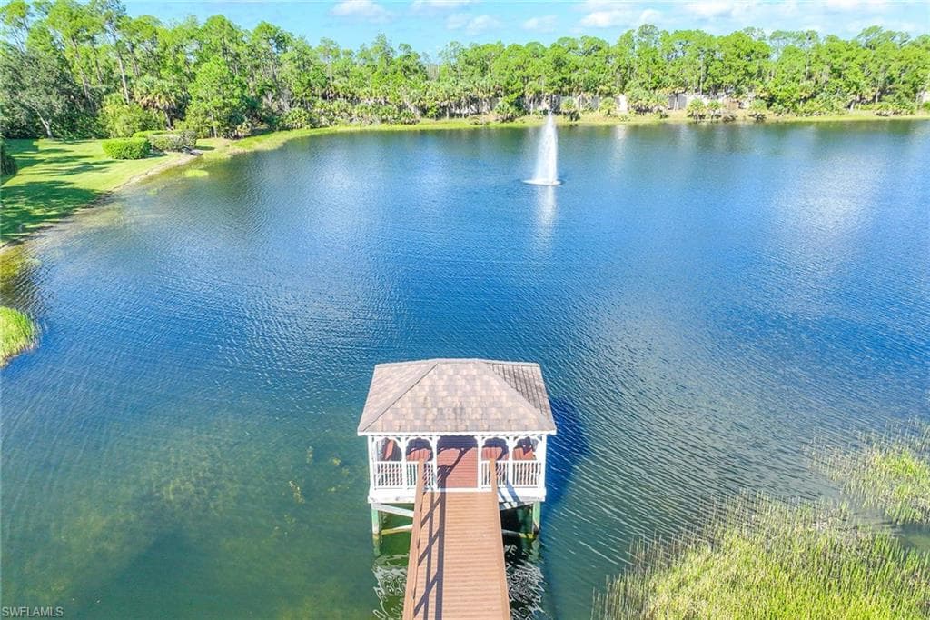 1821 Tarpon Bay DR S, NAPLES FL 34119-30