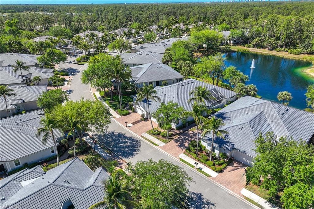 1821 Tarpon Bay DR S, NAPLES FL 34119-3