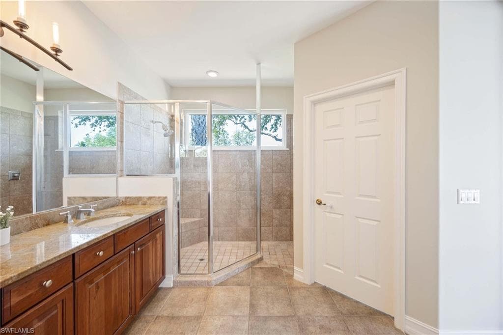 1821 Tarpon Bay DR S, NAPLES FL 34119-20