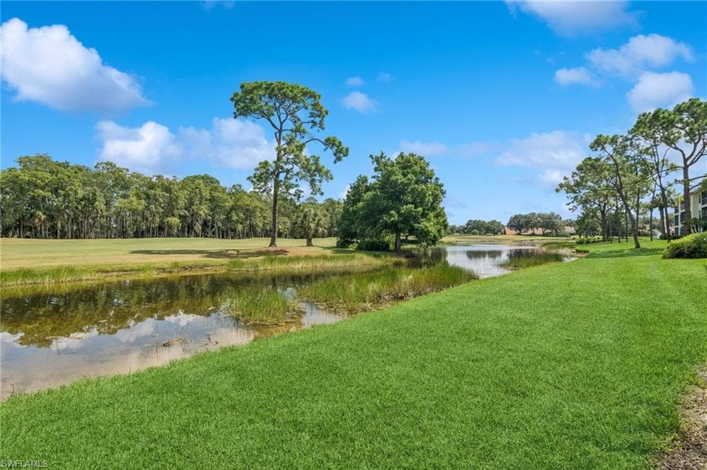 400 Wyndemere WAY # D102, NAPLES FL 34105-23