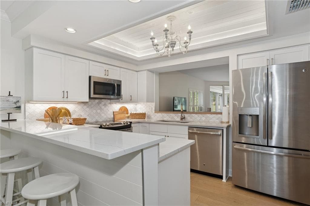 400 Wyndemere WAY # D102, NAPLES FL 34105-7