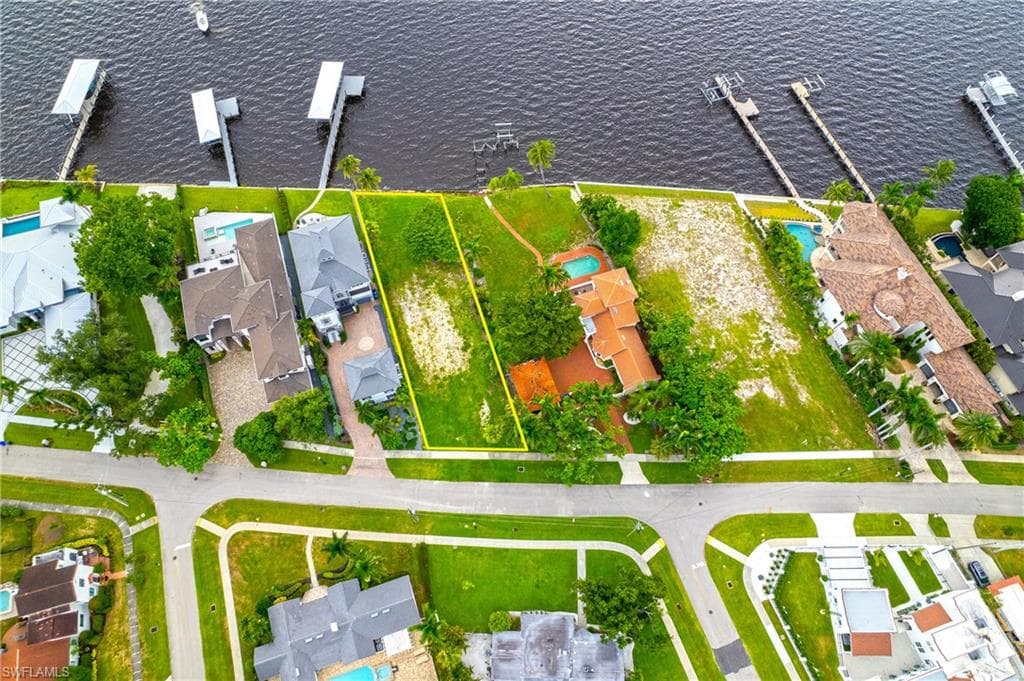 2904 Valencia WAY, FORT MYERS FL 33901-5