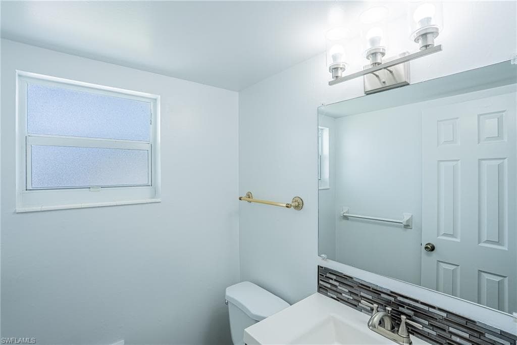 1503 Tropic TER, NORTH FORT MYERS FL 33903-22