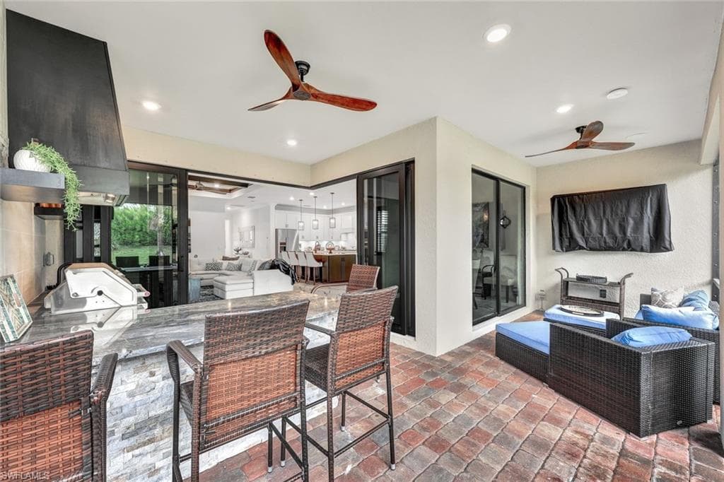 6770 Pennyroyal DR, NAPLES FL 34114-17