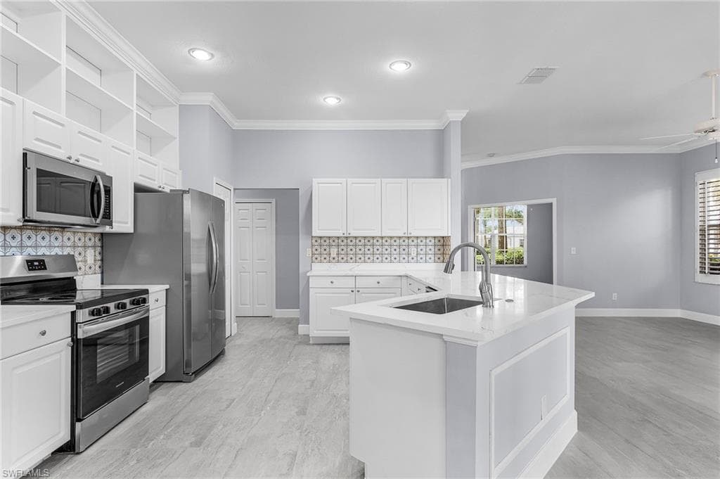 6835 Old Banyan WAY, NAPLES FL 34109-5