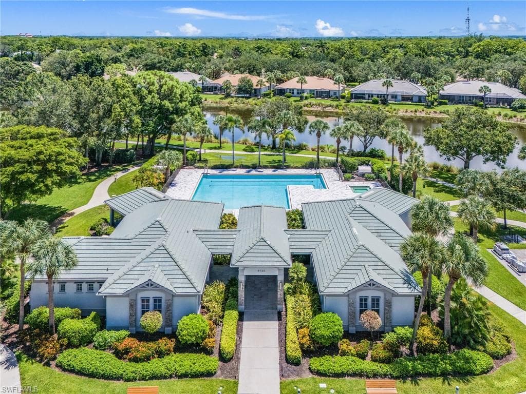 6835 Old Banyan WAY, NAPLES FL 34109-36