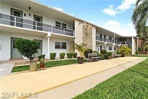 708 Victoria DR 206-1