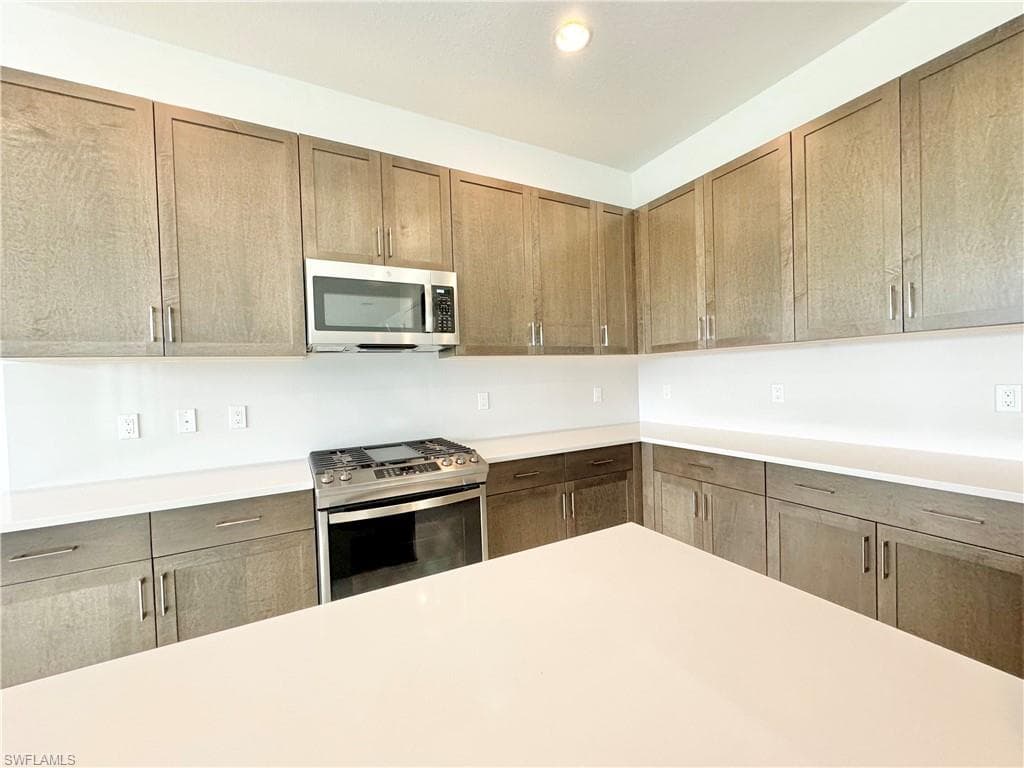 20921 Thistle Leaf LN, ESTERO FL 33928-7