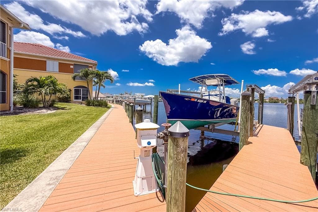 175 Shadroe Cove CIR # 1104, CAPE CORAL FL 33991-34