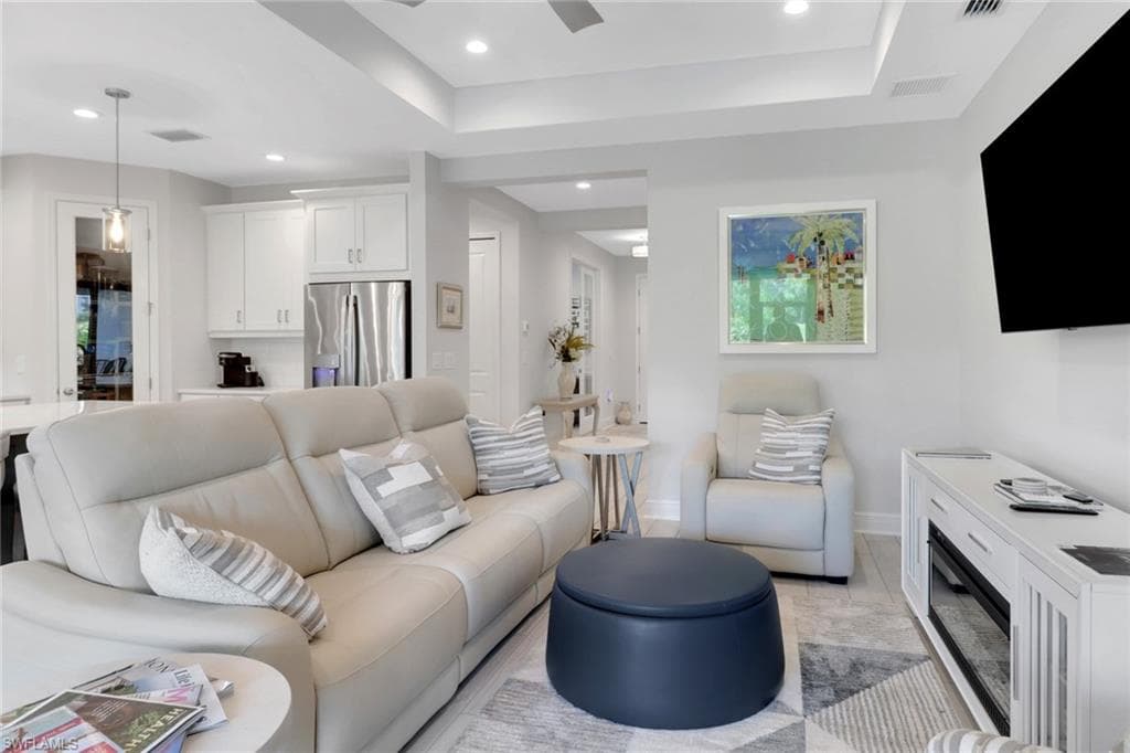 4076 Pegasus WAY, NAPLES FL 34120-8