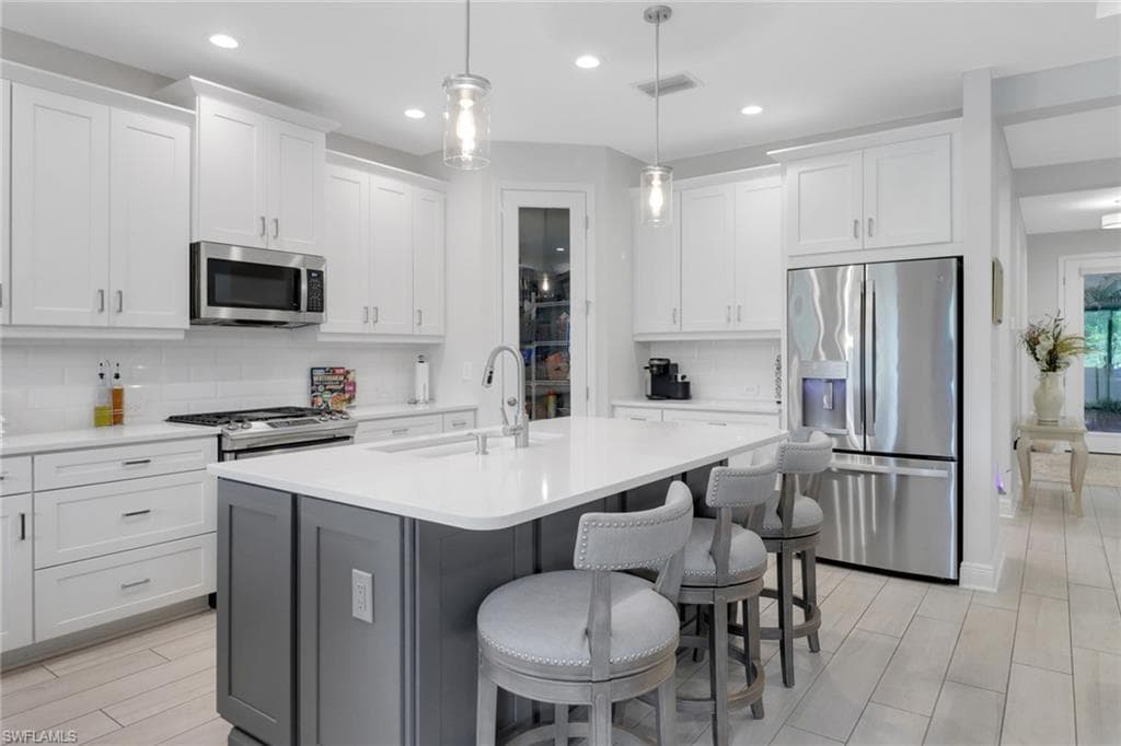 4076 Pegasus WAY, NAPLES FL 34120-3