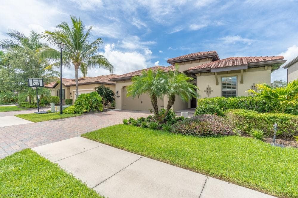 16374 Barclay CT, NAPLES FL 34110-22