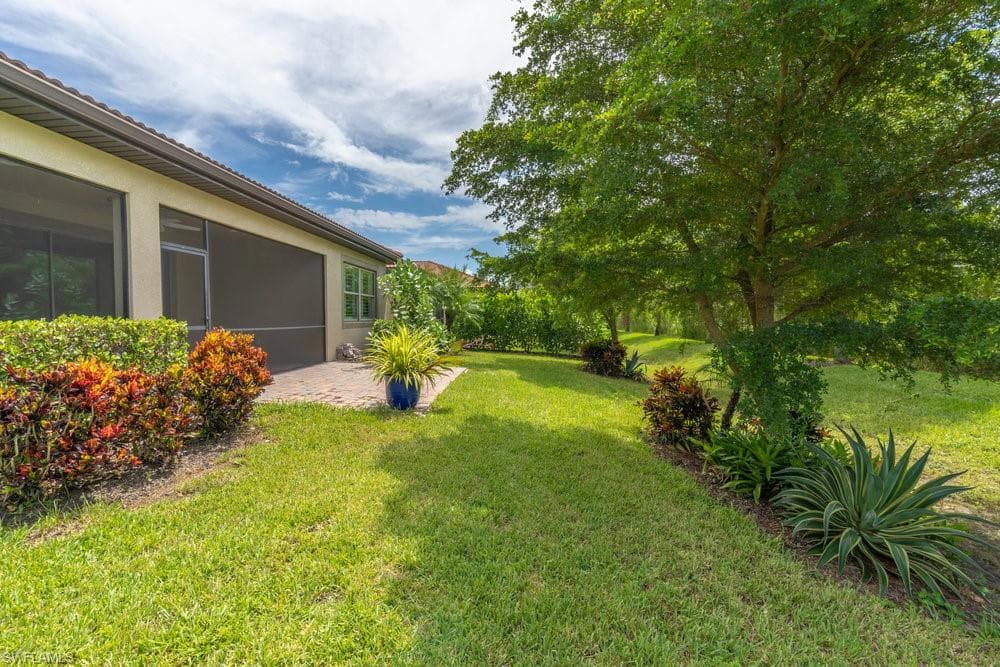 16374 Barclay CT, NAPLES FL 34110-20