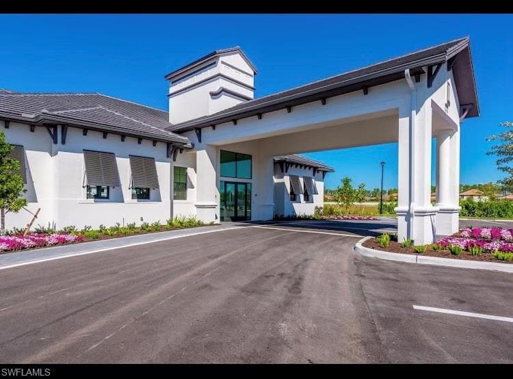 7580 Carnegie WAY, NAPLES FL 34119-27