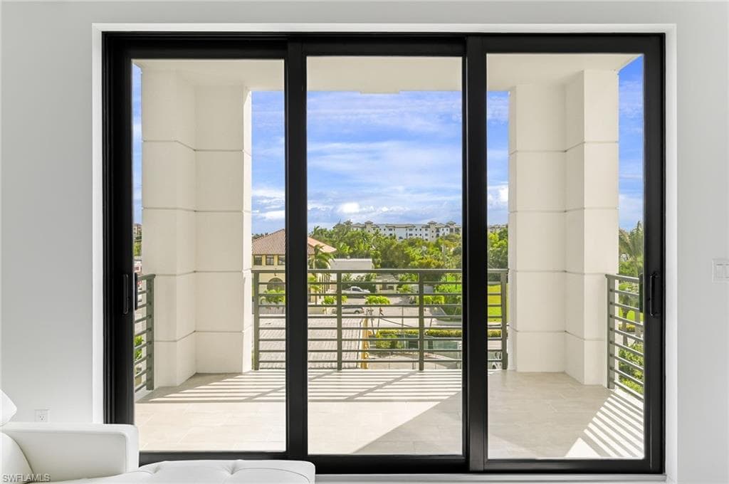 1111 Central # 417S, NAPLES FL 34102-5