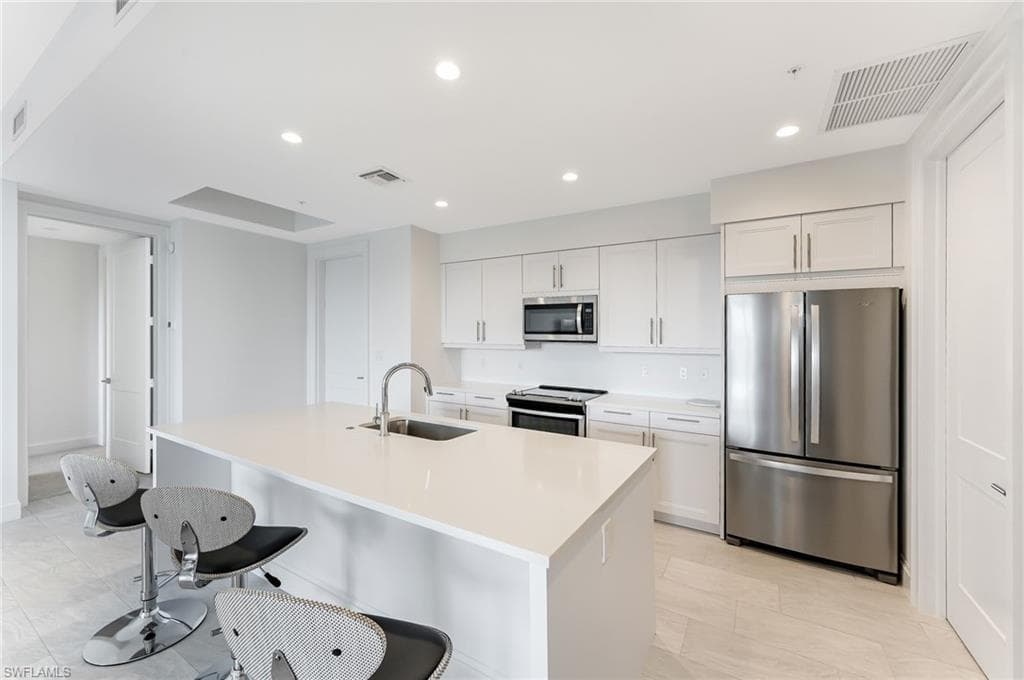 1111 Central # 417S, NAPLES FL 34102-8