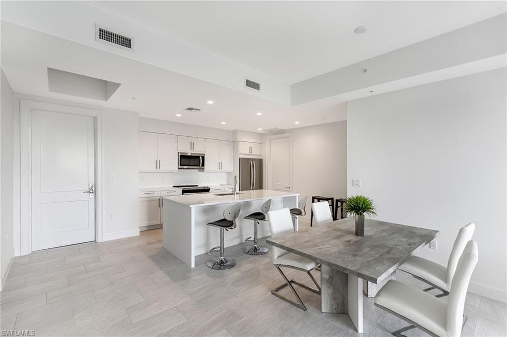 1111 Central # 417S, NAPLES FL 34102-9