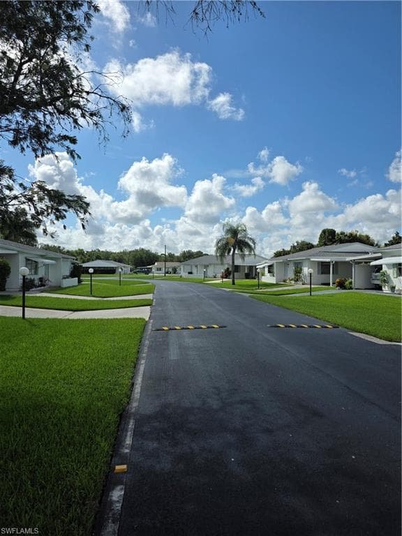 52 Heath Aster LN, LEHIGH ACRES FL 33936-2