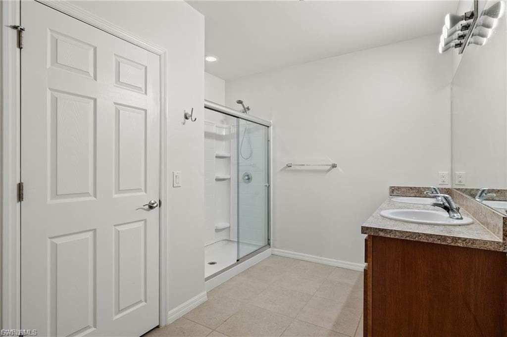 3495 Acapulco CIR, CAPE CORAL FL 33909-6