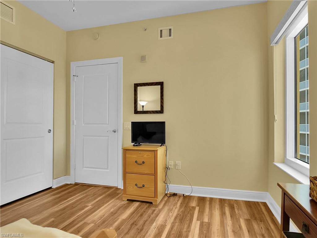 2743 1st ST # 2004, FORT MYERS FL 33916-4