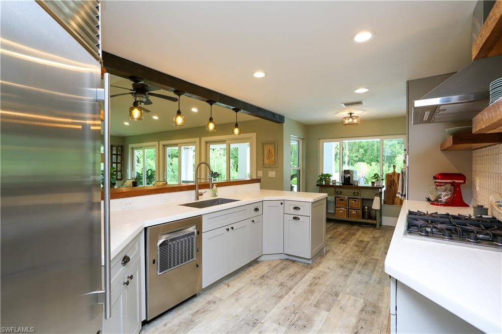 5840 Bur Oaks LN, NAPLES FL 34119-9