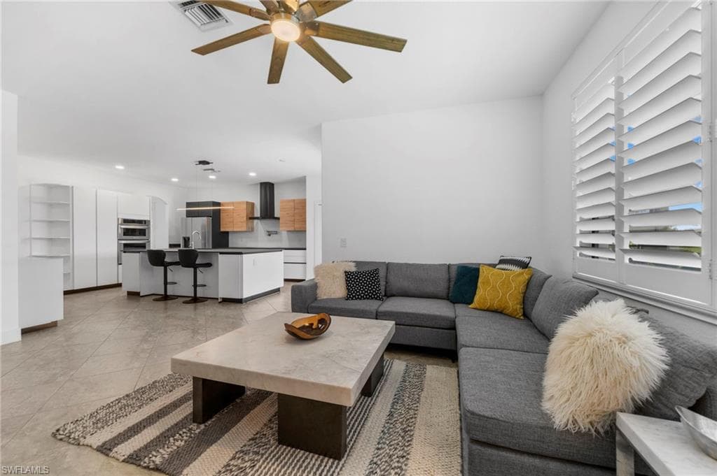 4764 Formosa DR, NAPLES FL 34119-5