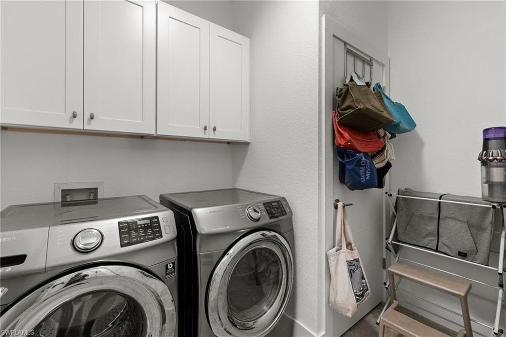 4764 Formosa DR, NAPLES FL 34119-24