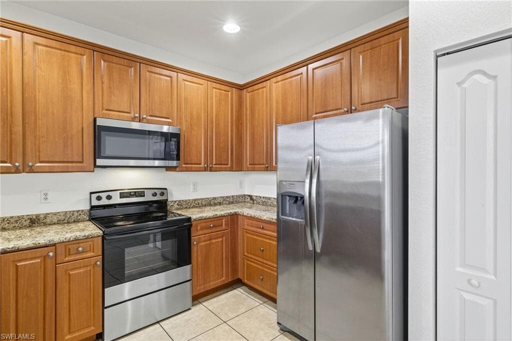 7029 Ambrosia LN 606-5