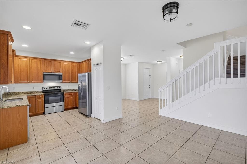 7029 Ambrosia LN 606-8