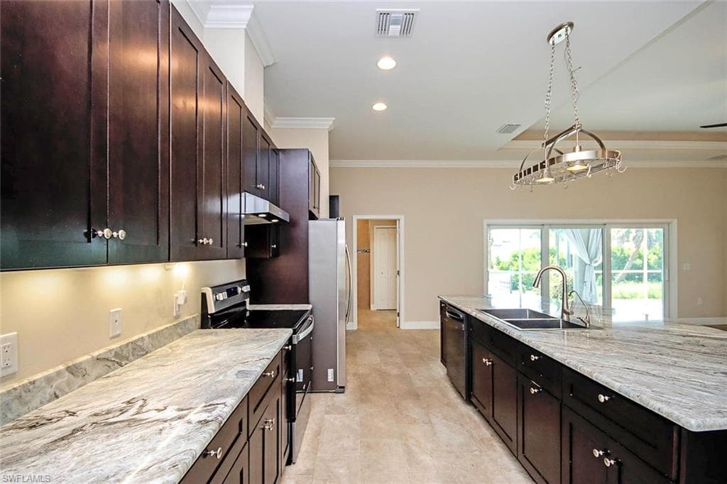 14725 Martin DR, FORT MYERS FL 33908-5