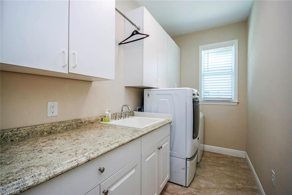 14725 Martin DR, FORT MYERS FL 33908-16